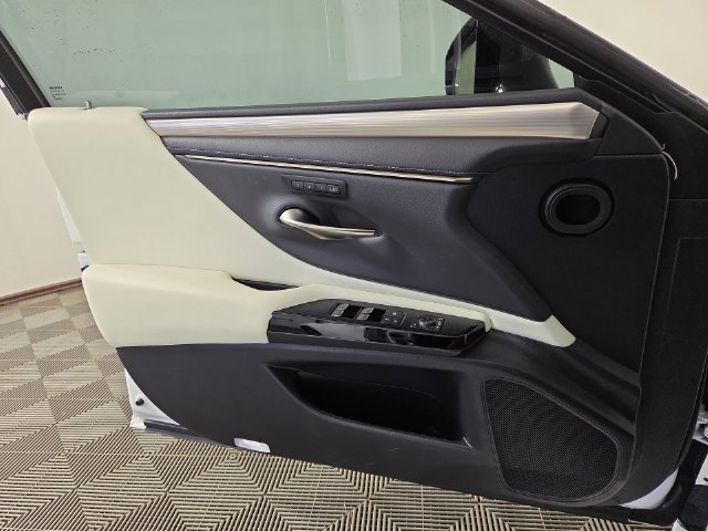 Used 2023 Lexus ES 350 F Sport w/ Accessory Package (Z1) FWD image 29