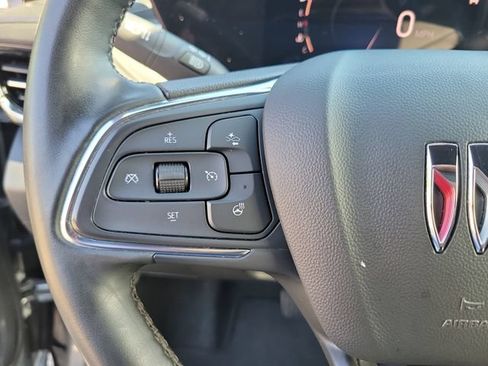 Used 2025 Buick Envista Sport Touring w/ Convenience I Package FWD image 19