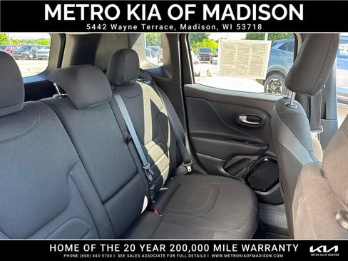 Used 2017 Jeep Renegade Altitude AWD/4WD image 35