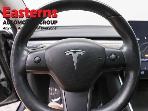 Used 2018 Tesla Model 3 Long Range RWD image 10