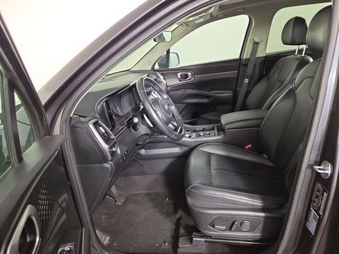 Certified 2021 Kia Sorento EX FWD image 11