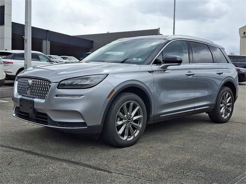 Used 2021 Lincoln Corsair AWD w/ Premium Package image 3