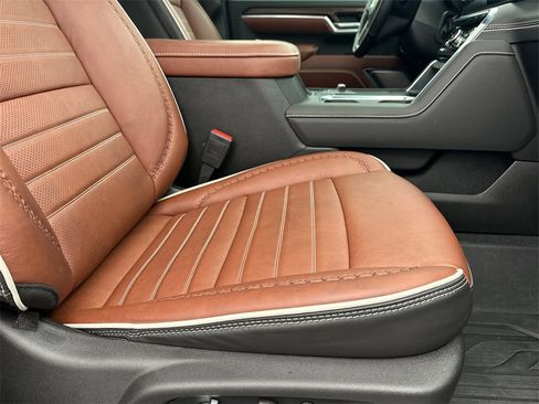 Used 2026 GMC Sierra 2500 Denali Ultimate image 14