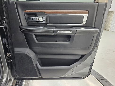 Used 2013 RAM 2500 Laramie w/ Cold Weather Group image 33