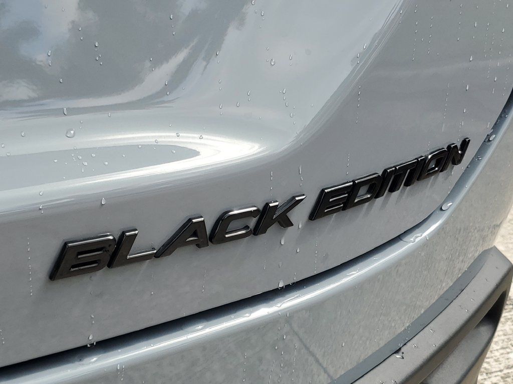 Used 2025 Honda Pilot Black Edition image 8
