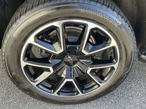 Used 2022 Chevrolet Tahoe RST AWD/4WD image 13