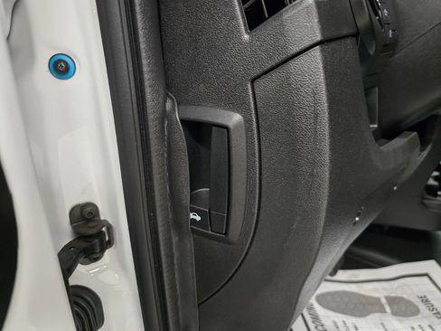 Used 2025 RAM ProMaster 2500 w/ Convenience Group FWD image 15