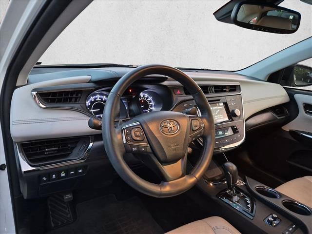 Used 2016 Toyota Avalon Limited w/ Toyota Safety Sense Package FWD image 10