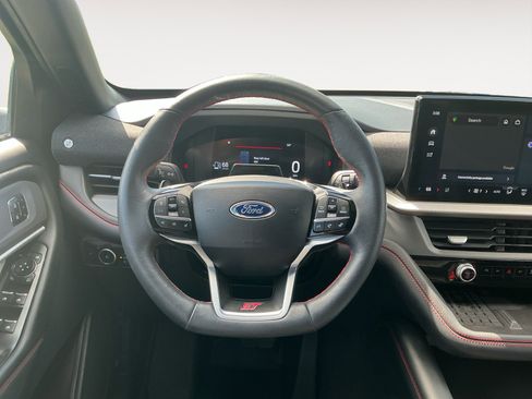 Used 2025 Ford Explorer ST AWD/4WD image 12