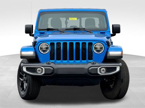 Used 2022 Jeep Gladiator Sport AWD/4WD image 2