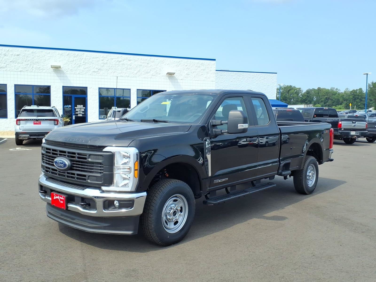 New 2025 Ford F250 XL w/ XL Chrome Package AWD/4WD image 1