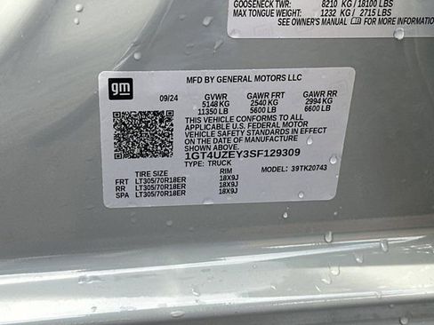 Used 2025 GMC Sierra 2500 AT4X image 34