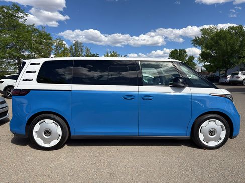 Used 2025 Volkswagen ID. Buzz 1st Edition RWD image 7