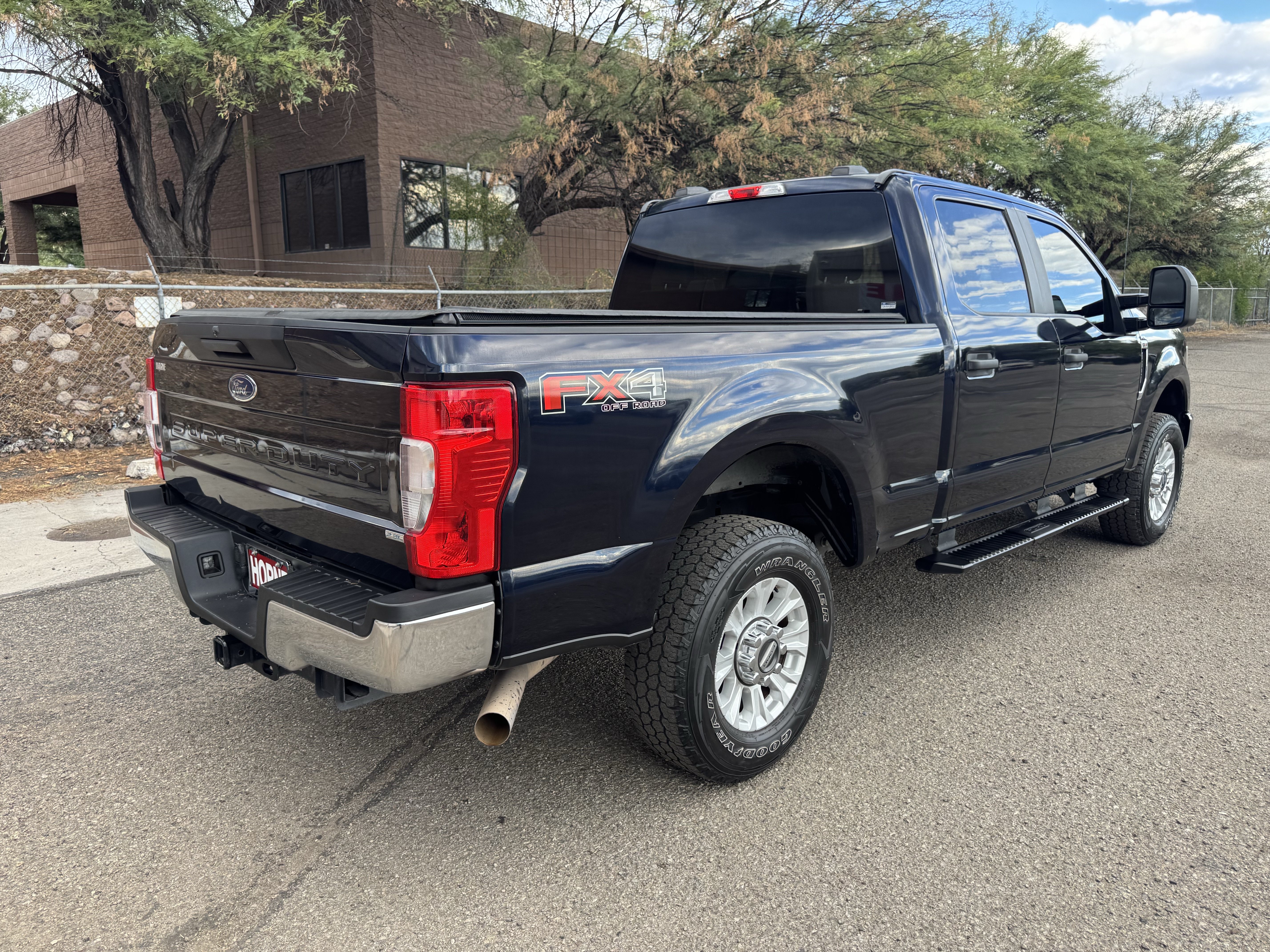 Used 2021 Ford F250 XL w/ STX Appearance Package AWD/4WD image 7