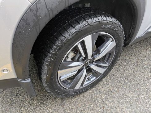 Used 2022 Nissan Rogue SL w/ SL Premium Package image 38