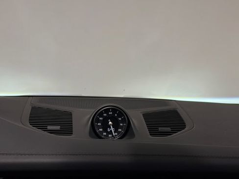 Certified 2026 Porsche Cayenne E-Hybrid AWD/4WD image 20