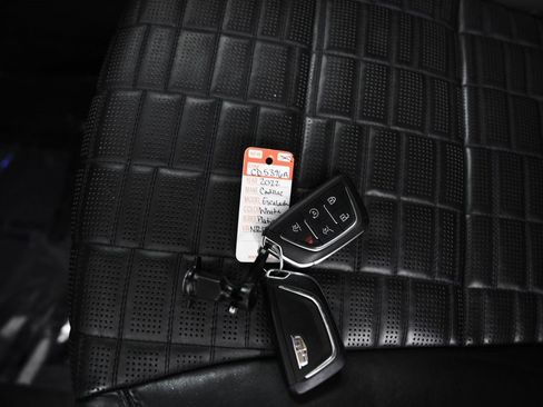 Used 2022 Cadillac Escalade Sport Platinum image 17