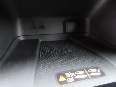 New 2026 Chevrolet Traverse RS w/ LPO, Floor Liner Package image 12