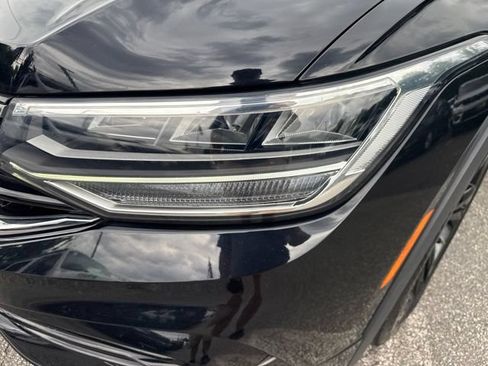 Used 2023 Volkswagen Tiguan SE R-Line AWD/4WD image 28