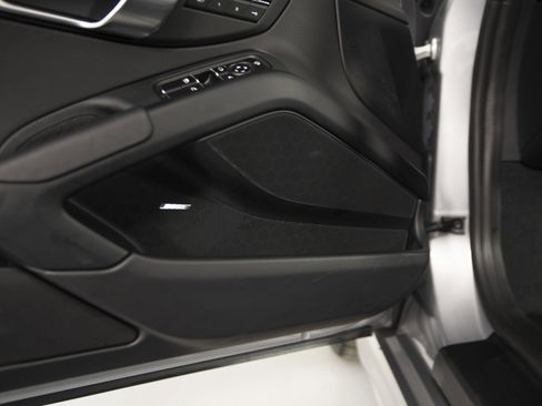 Used 2025 Porsche 718 Cayman image 13