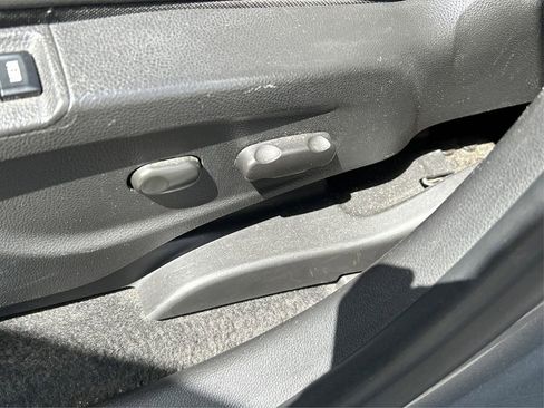 Used 2019 Buick Encore Essence image 34