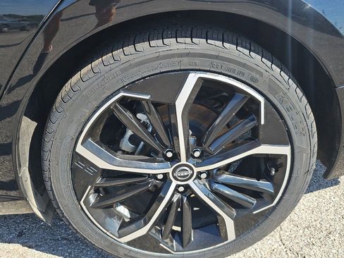 Used 2024 Nissan Altima 2.5 SR image 8