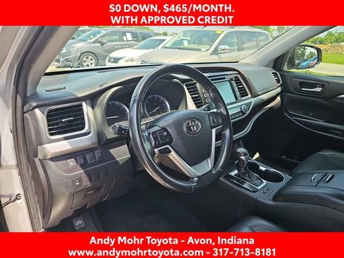 Used 2019 Toyota Highlander XLE FWD image 9