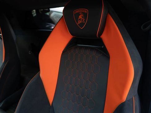 Used 2024 Lamborghini Revuelto AWD/4WD image 15