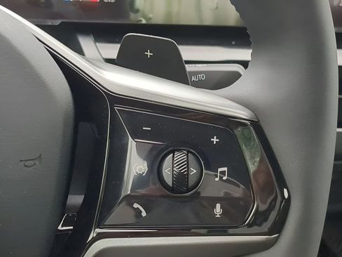 New 2025 BMW 530i w/ Premium Package image 27