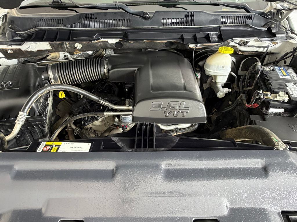 Used 2021 RAM 1500 Classic SLT AWD/4WD image 23