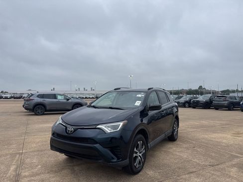 Used 2017 Toyota RAV4 LE w/ All Weather Liner Package FWD image 7