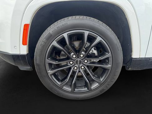 Used 2024 Jeep Grand Wagoneer L Series II w/ Quick Order Packagew 28T AWD/4WD image 25