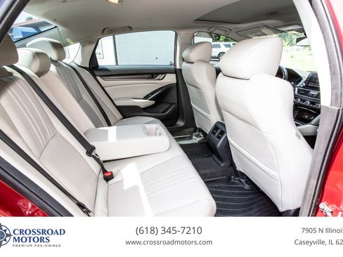 Used 2018 Honda Accord Touring image 29