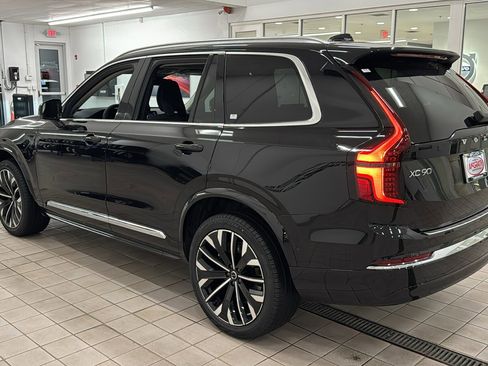Used 2026 Volvo XC90 B6 Plus w/ Protection Package Premier image 7