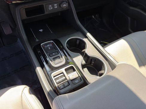 Used 2024 Honda Pilot Touring image 26