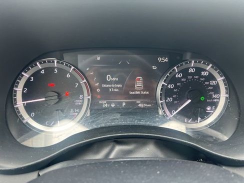 Used 2023 Toyota Highlander XLE image 9