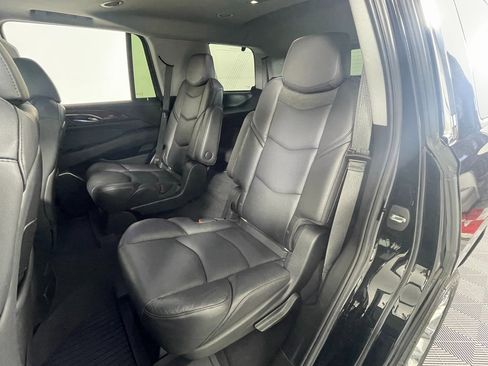 Used 2019 Cadillac Escalade Premium Luxury image 26