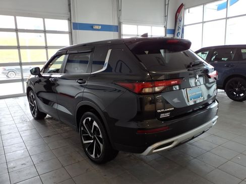 Used 2024 Mitsubishi Outlander SE image 7