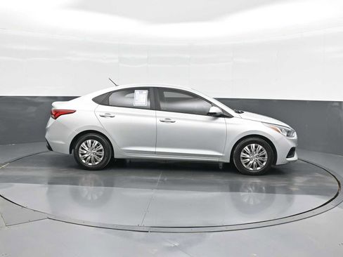 Used 2019 Hyundai Accent SE image 1