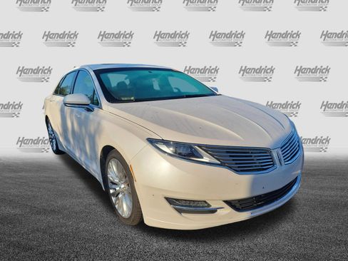 Used 2014 Lincoln MKZ w/ Equipment Group 102A Reserve FWD image 2