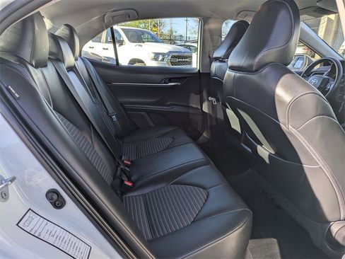 Used 2024 Toyota Camry SE image 31