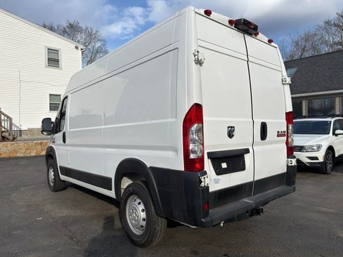 Used 2019 RAM ProMaster 2500 image 5