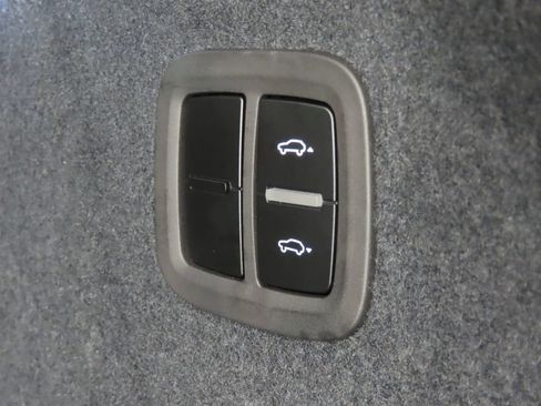Certified 2026 Porsche Cayenne GTS AWD/4WD image 49
