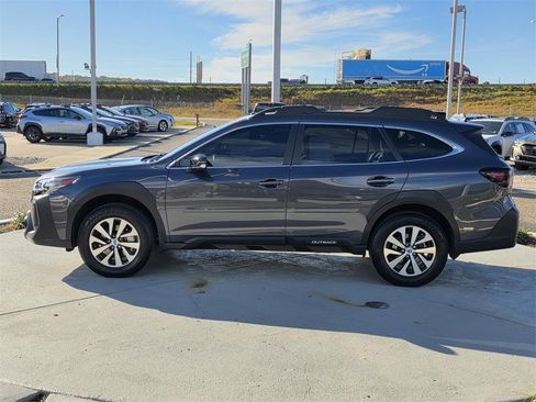 Certified 2025 Subaru Outback Premium image 6