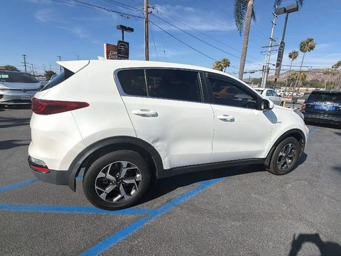 Used 2021 Kia Sportage LX AWD/4WD image 7