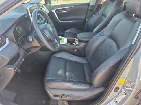 Used 2020 Toyota RAV4 TRD Off-Road w/ TRD Off-Road Weather Package AWD/4WD image 17