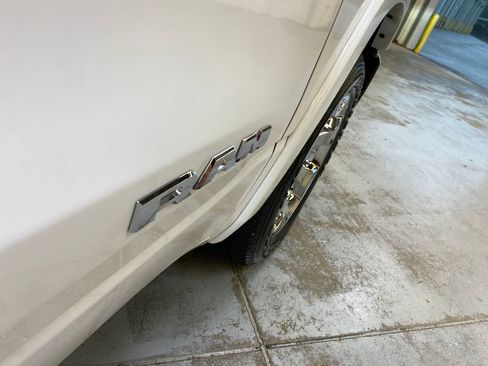 Used 2025 RAM 1500 Big Horn AWD/4WD image 16