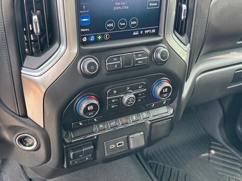 Used 2021 Chevrolet Silverado 1500 RST AWD/4WD image 27