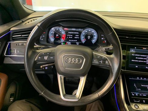 Used 2021 Audi Q8 Prestige w/ Prestige Package image 23