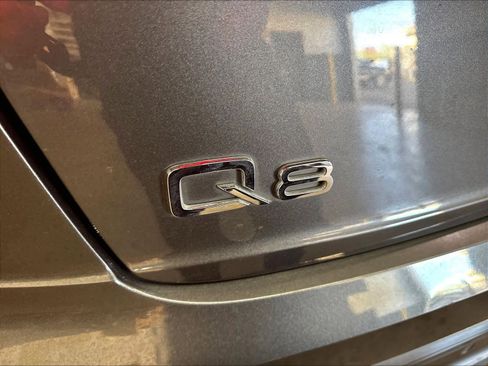 Used 2019 Audi Q8 Prestige w/ Adaptive Chassis Package AWD/4WD image 11